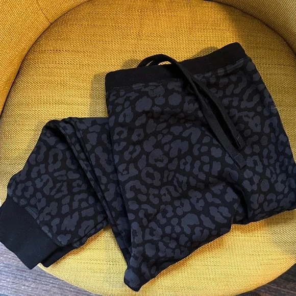 Nike Black Leopard Print Joggers - Picture 1 of 4